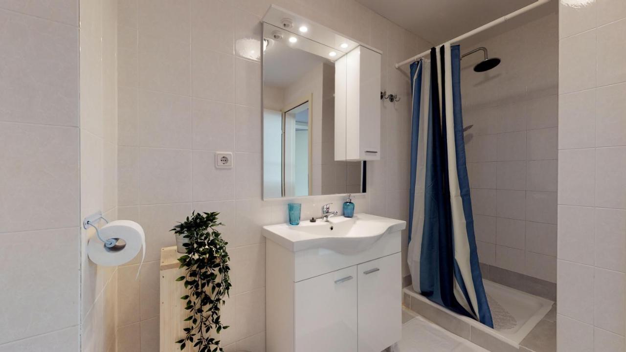 Lora Deluxe Superior 5 Star Apartment, Your Piece Of Heaven By The Sea & Park With Sea & Park View Novigrad Istria Exterior foto