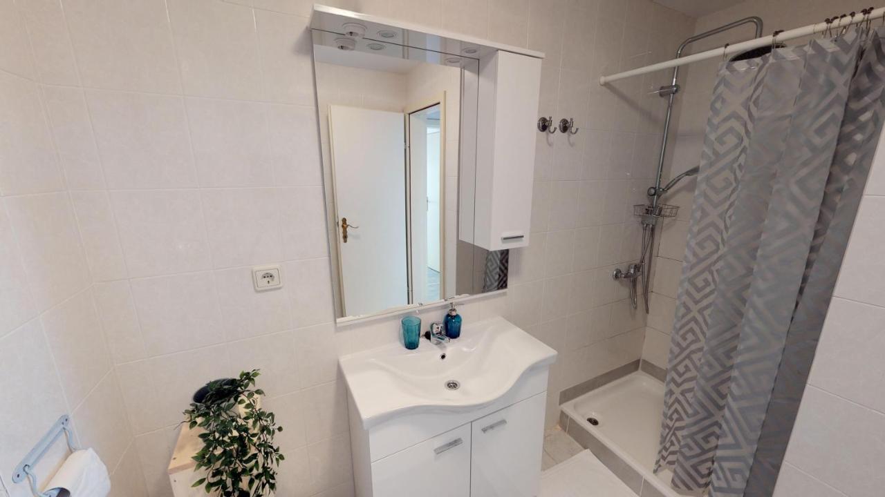 Lora Deluxe Superior 5 Star Apartment, Your Piece Of Heaven By The Sea & Park With Sea & Park View Novigrad Istria Exterior foto