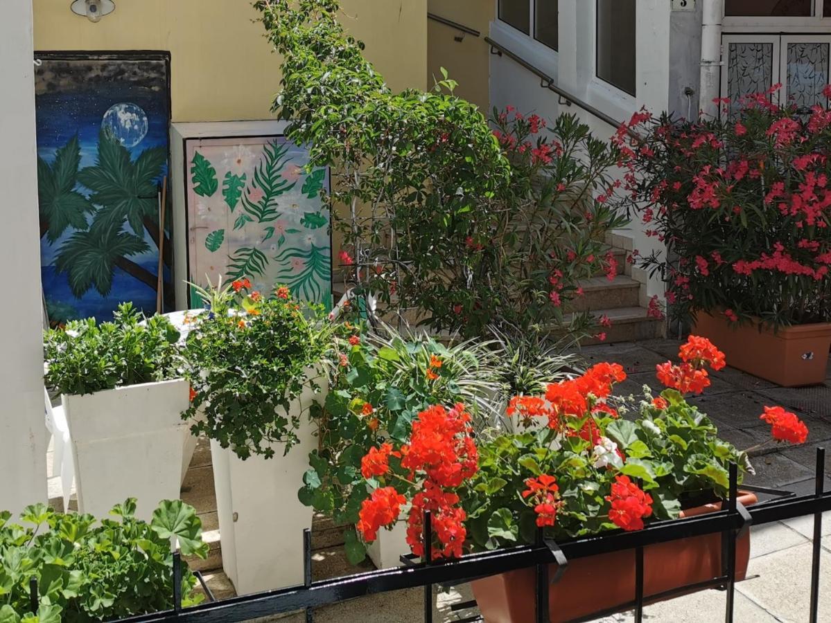 Lora Deluxe Superior 5 Star Apartment, Your Piece Of Heaven By The Sea & Park With Sea & Park View Novigrad Istria Exterior foto